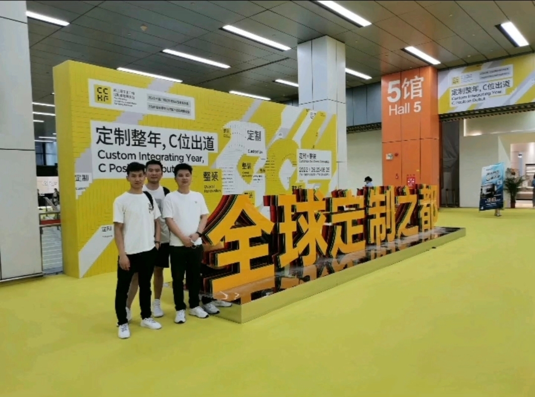 从家具工厂制作学徒到安装工，最后到了设计师才豁然开朗